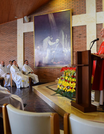 P. Luis Padilla celebra eucaristía durante Capítulo Provincial