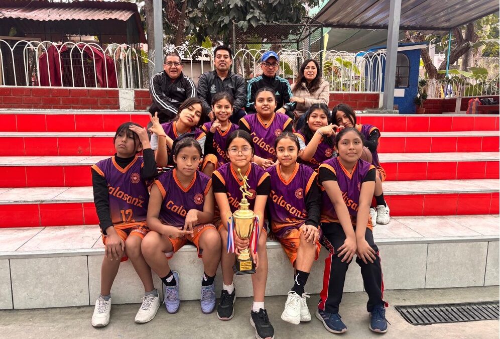 Estudiantes de Perú campeonas en los juegos escolares